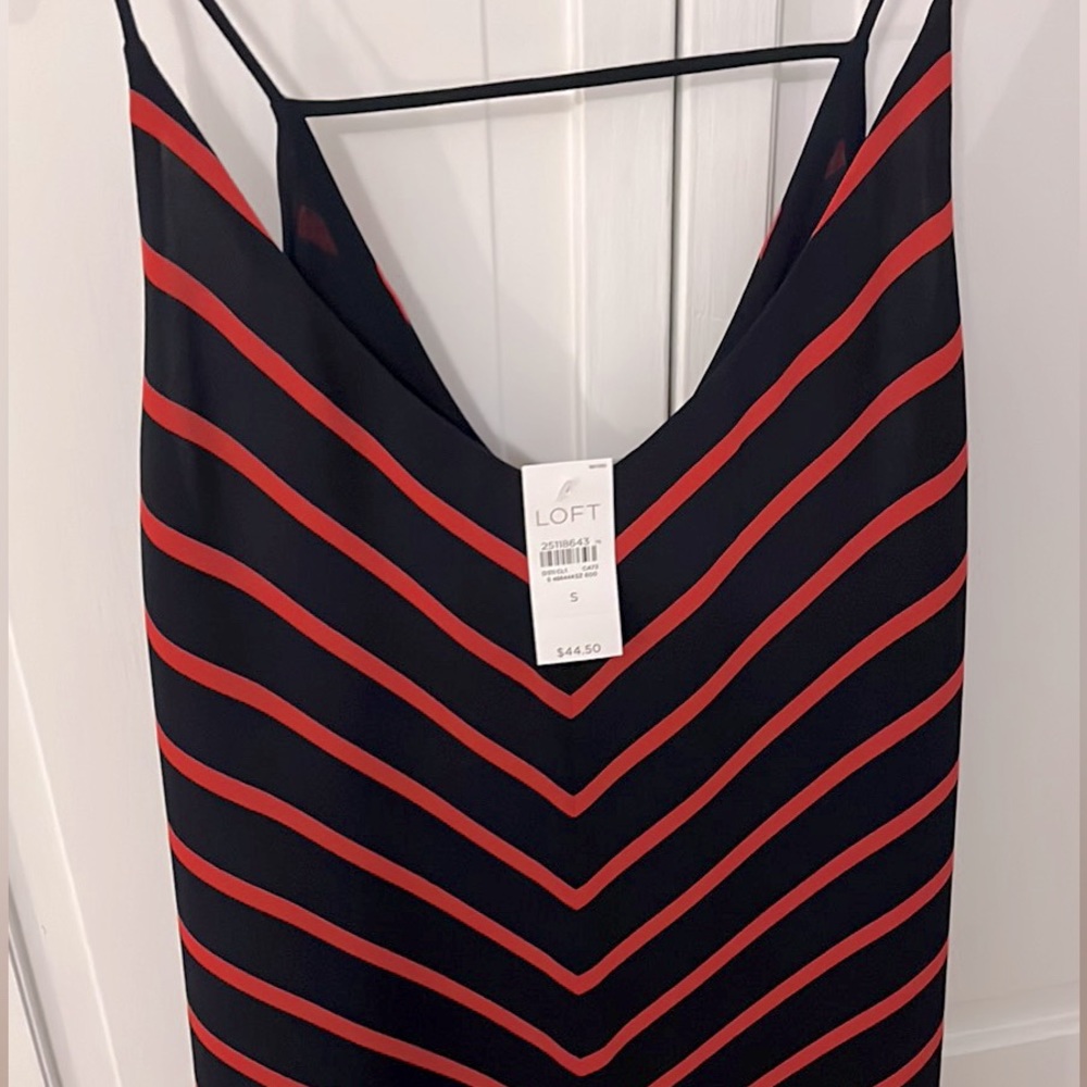 LOFT, small, NWOT, navy and orange, flattering pattern!